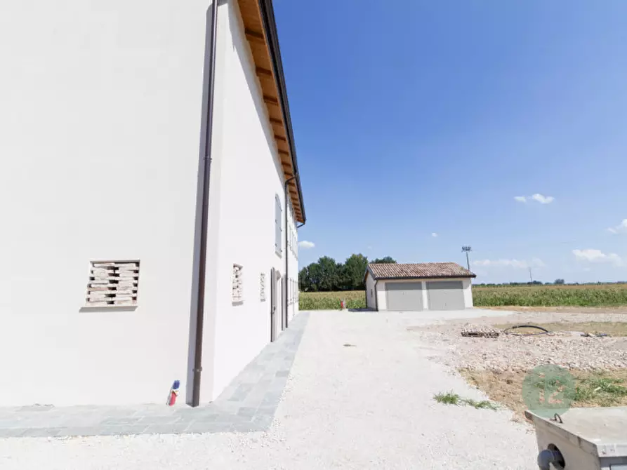 Immagine 4 di Casa bifamiliare in vendita  in Via Stradello Ascari 8 a Carpi