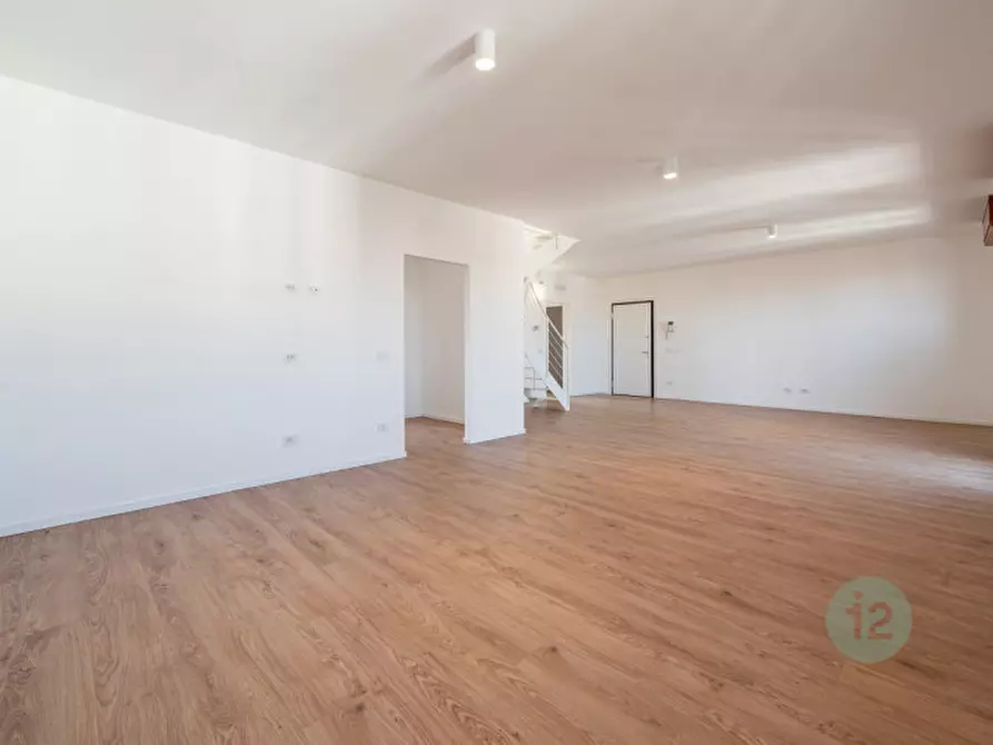 Immagine 3 di Appartamento in vendita  in Via Michelangelo Buonarroti 4 a Carpi