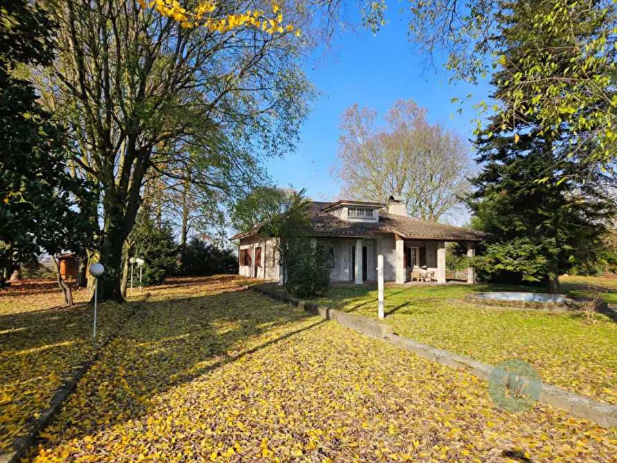 Immagine 1 di Villa in vendita  in Via Chiesa di Cortile 10 a Carpi
