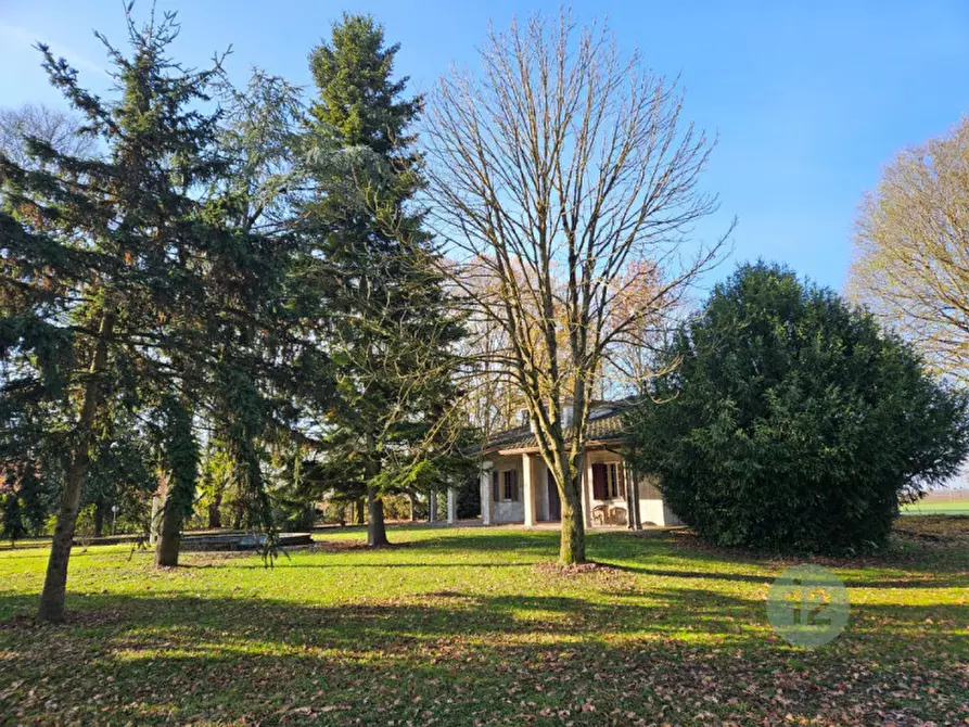 Immagine 3 di Villa in vendita  in Via Chiesa di Cortile 10 a Carpi