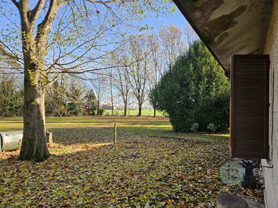 Immagine 11 di Villa in vendita  in Via Chiesa di Cortile 10 a Carpi