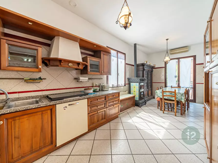 Immagine 11 di Casa bifamiliare in vendita  in Stradello Forghieri 1 a Carpi
