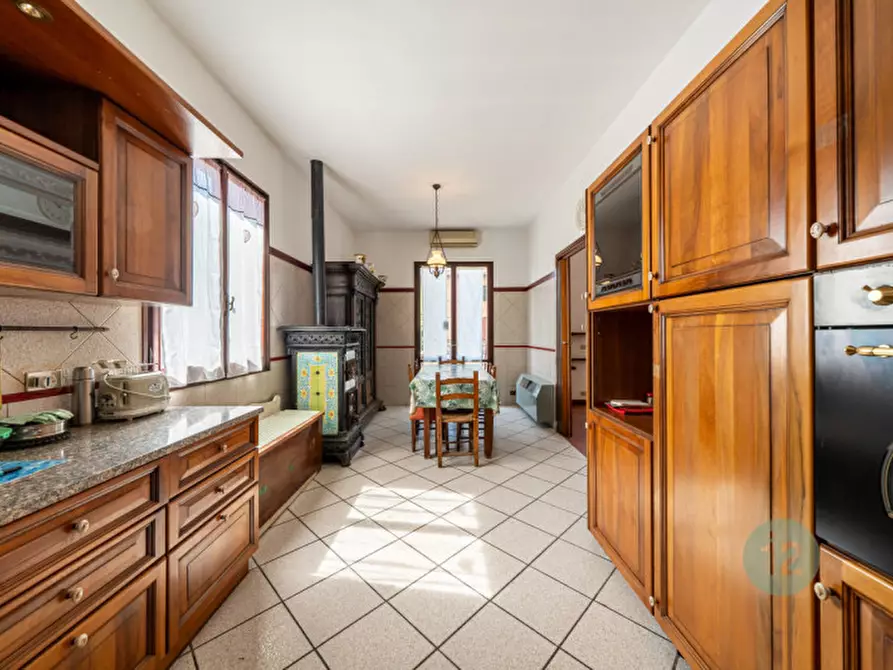 Immagine 14 di Casa bifamiliare in vendita  in Stradello Forghieri 1 a Carpi
