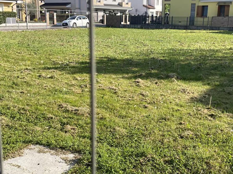 Immagine 1 di Terreno in vendita  in Via delle Mimose 18 a Vigonovo