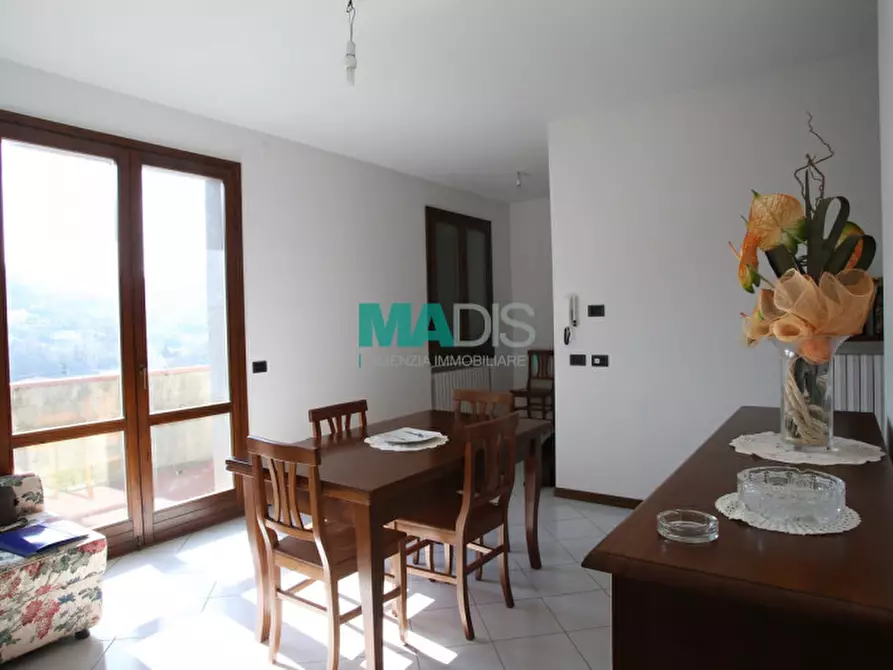 Immagine 3 di Appartamento in vendita  in Via di Poggiole a Vernio