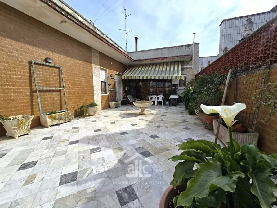 Immagine 1 di Appartamento in vendita  in Via Alcide De Gasperi a Cavallino