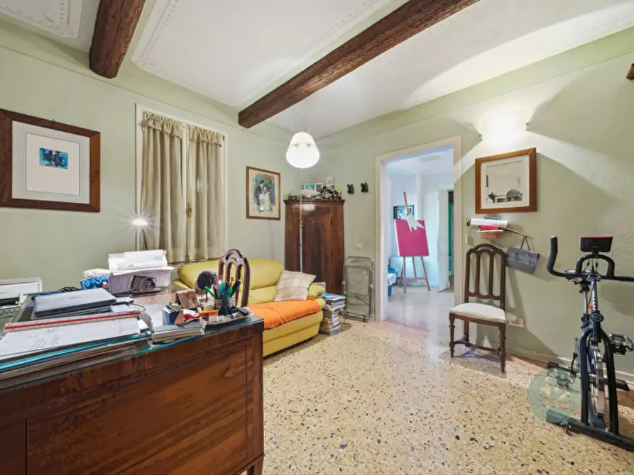 Immagine 13 di Villa in vendita  in Viale Vittorio Saltini a Correggio