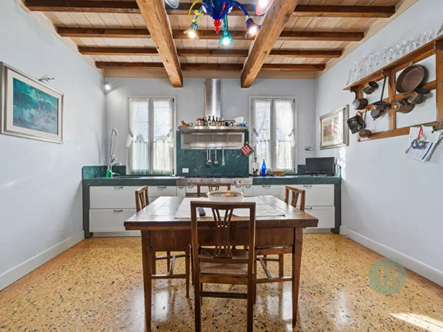 Immagine 21 di Villa in vendita  in Viale Vittorio Saltini a Correggio