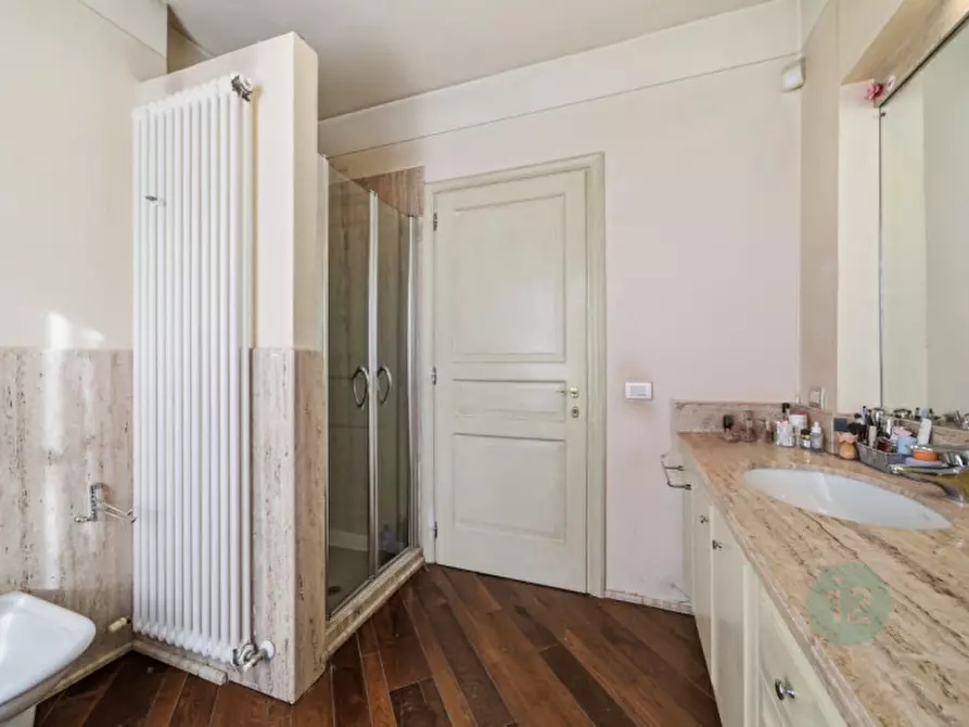 Immagine 27 di Villa in vendita  in Viale Vittorio Saltini a Correggio