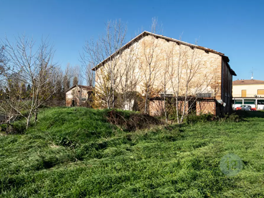 Immagine 3 di Rustico / casale in vendita  a Correggio