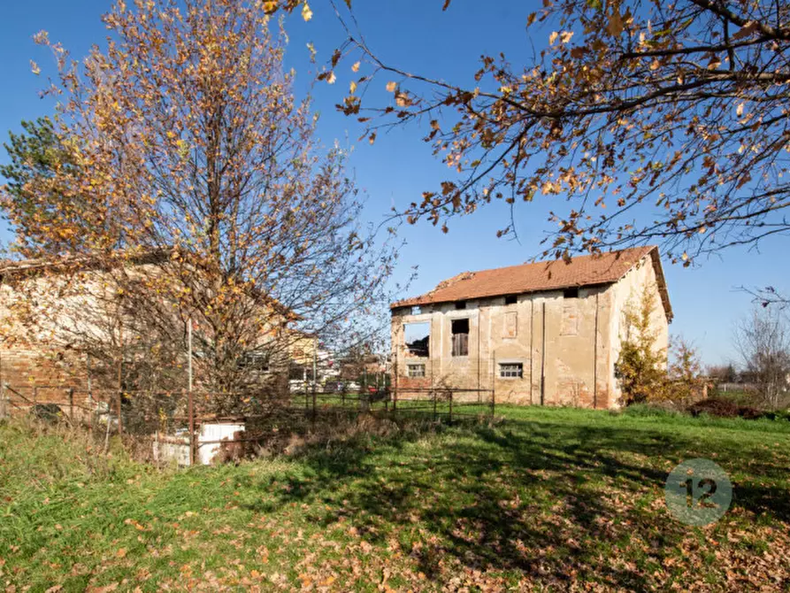 Immagine 8 di Rustico / casale in vendita  a Correggio