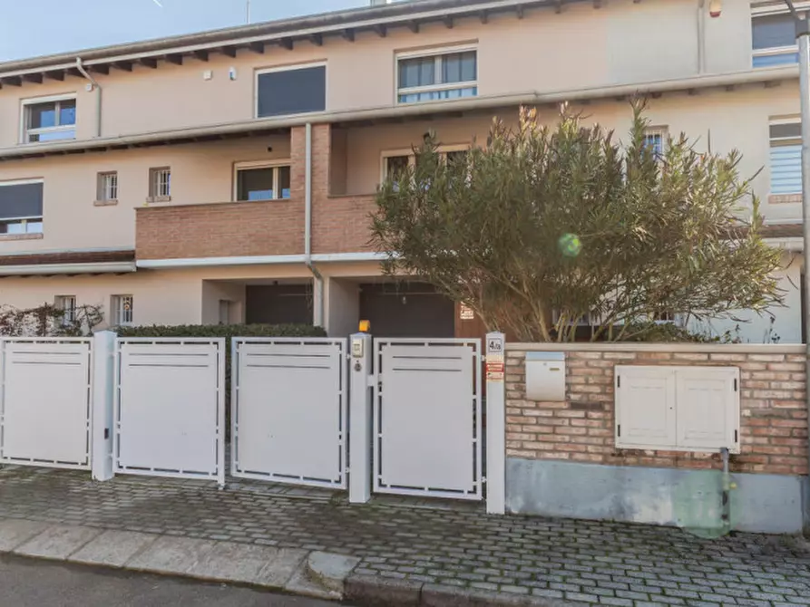 Immagine 39 di Villetta a schiera in vendita  in Via Antonio Saccani a Correggio