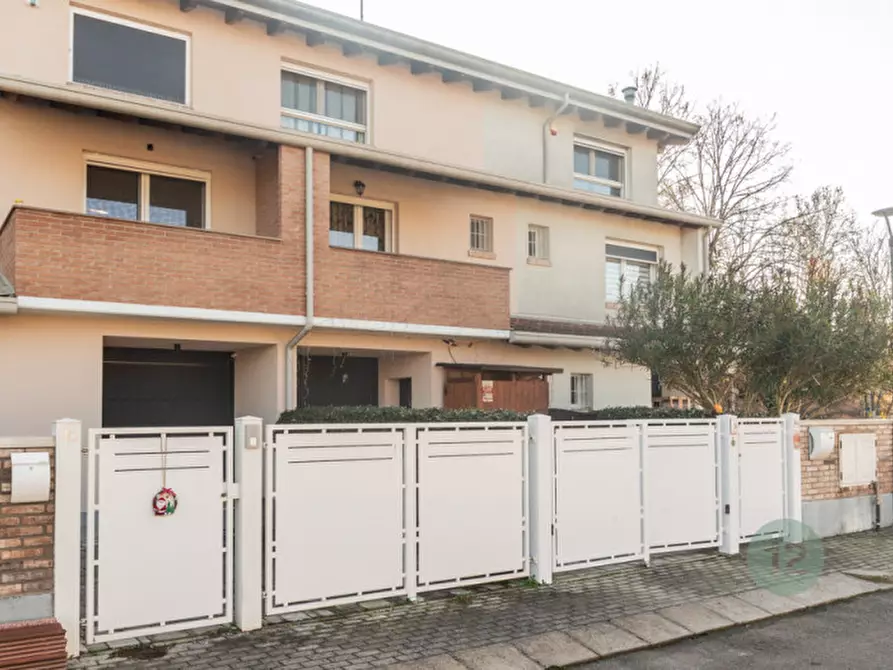 Immagine 40 di Villetta a schiera in vendita  in Via Antonio Saccani a Correggio