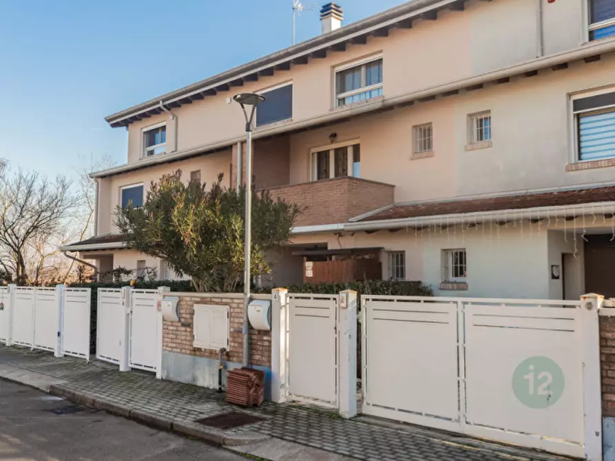 Immagine 42 di Villetta a schiera in vendita  in Via Antonio Saccani a Correggio