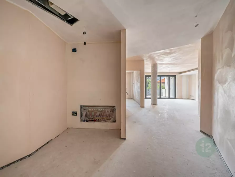 Immagine 14 di Appartamento in vendita  in Viale Cesare Battisti 1 a Correggio