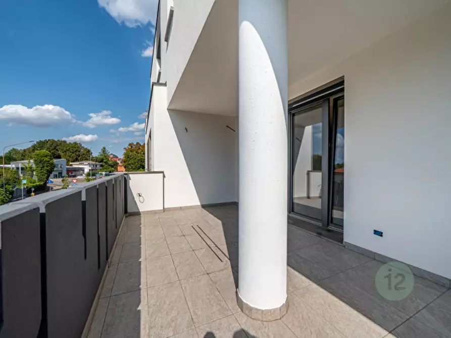 Immagine 25 di Appartamento in vendita  in Viale Cesare Battisti 1 a Correggio
