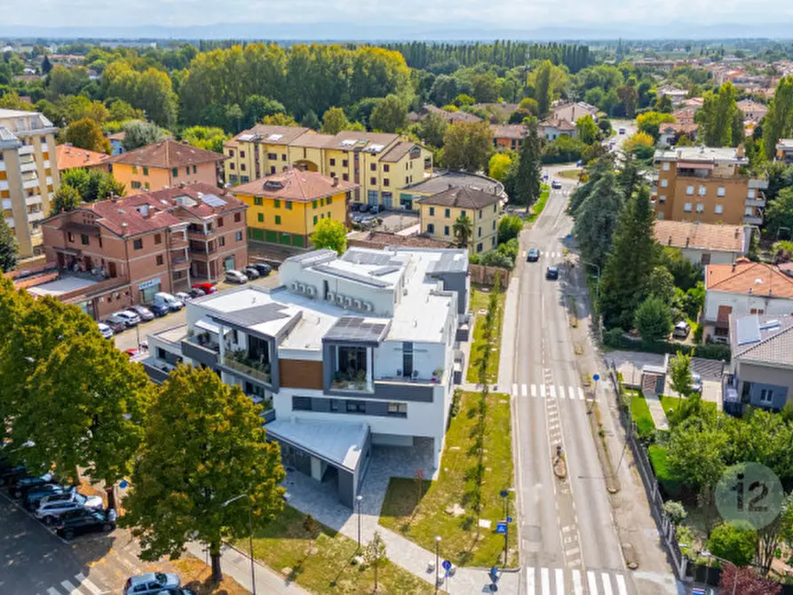 Immagine 50 di Appartamento in vendita  in Viale Cesare Battisti 1 a Correggio