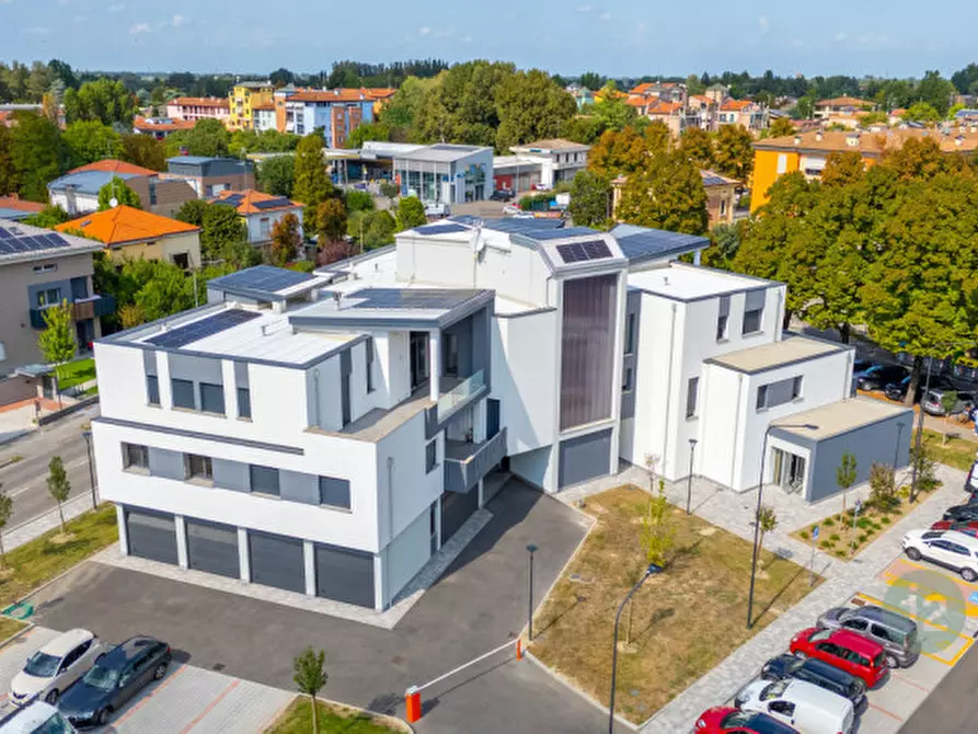 Immagine 55 di Appartamento in vendita  in Viale Cesare Battisti 1 a Correggio