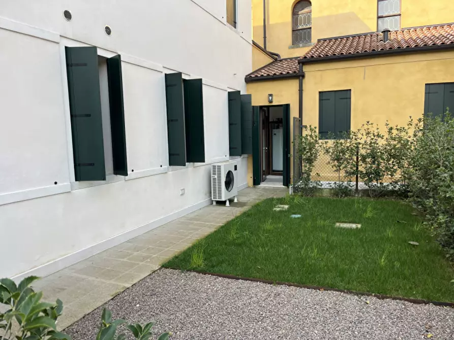 Immagine 2 di Appartamento in vendita  in zona centrale a Mirano