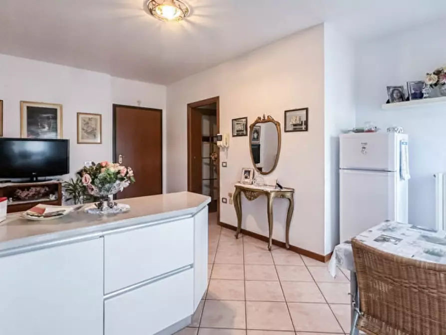 Immagine 3 di Appartamento in vendita  in via Cuneo a Carpi