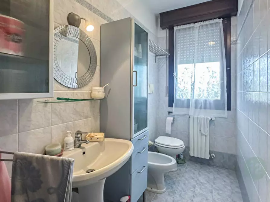 Immagine 5 di Appartamento in vendita  in via Cuneo a Carpi