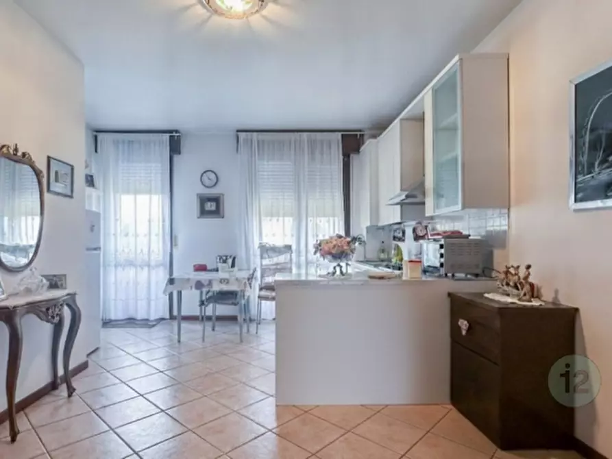 Immagine 8 di Appartamento in vendita  in via Cuneo a Carpi