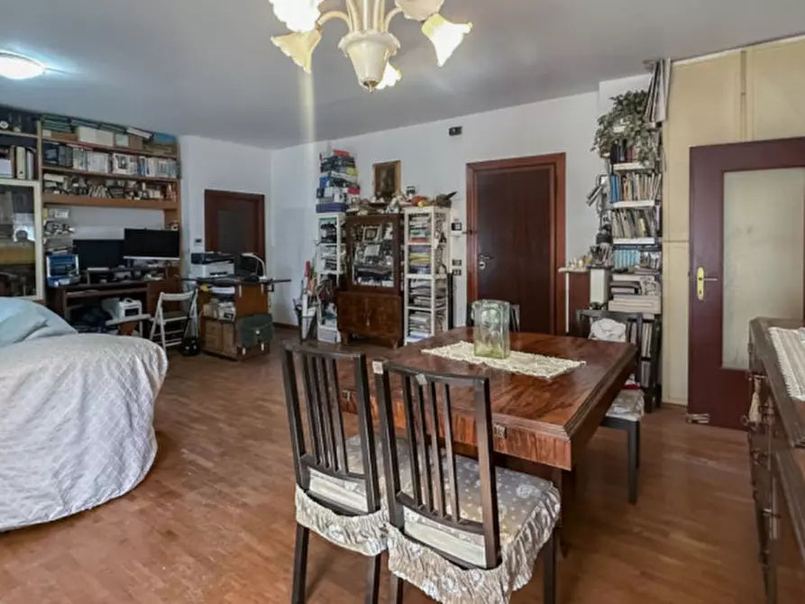 Immagine 7 di Appartamento in vendita  in Via Guernica a Carpi