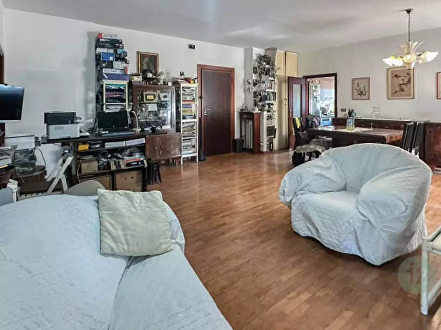 Immagine 8 di Appartamento in vendita  in Via Guernica a Carpi
