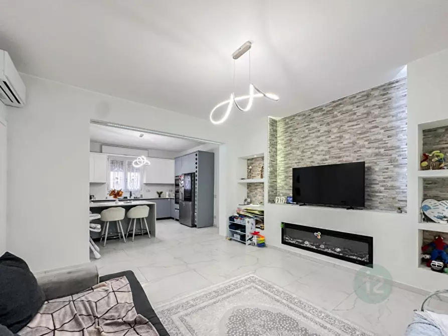 Immagine 2 di Villa in vendita  in Via Marco Polo Esterna a Carpi