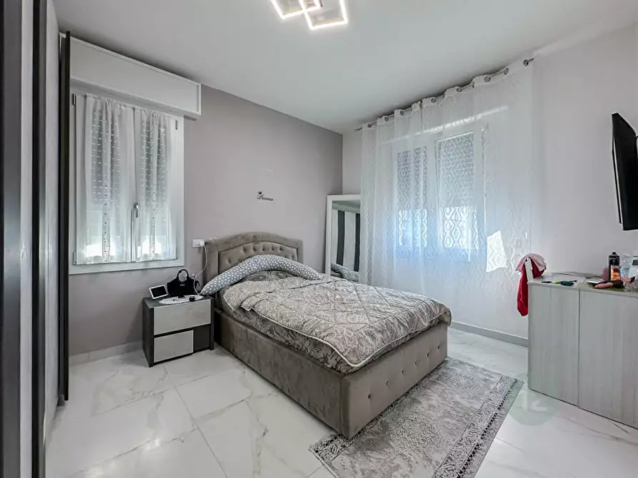 Immagine 29 di Villa in vendita  in Via Marco Polo Esterna a Carpi