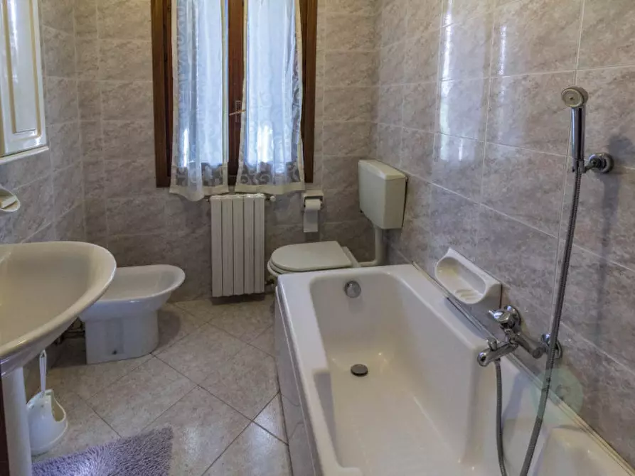 Immagine 14 di Casa indipendente in vendita  in Stradello Fortunata 5 a Carpi