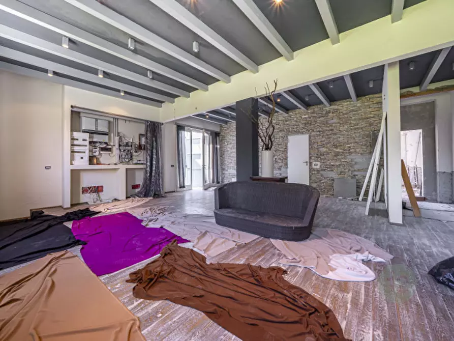 Immagine 4 di Villa in vendita  in via San Giacomo a Carpi