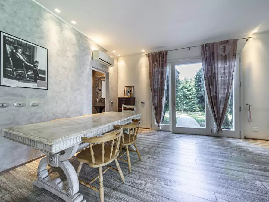 Immagine 7 di Villa in vendita  in via San Giacomo a Carpi