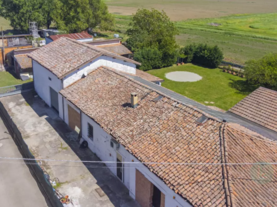 Immagine 16 di Villa in vendita  in via San Giacomo a Carpi