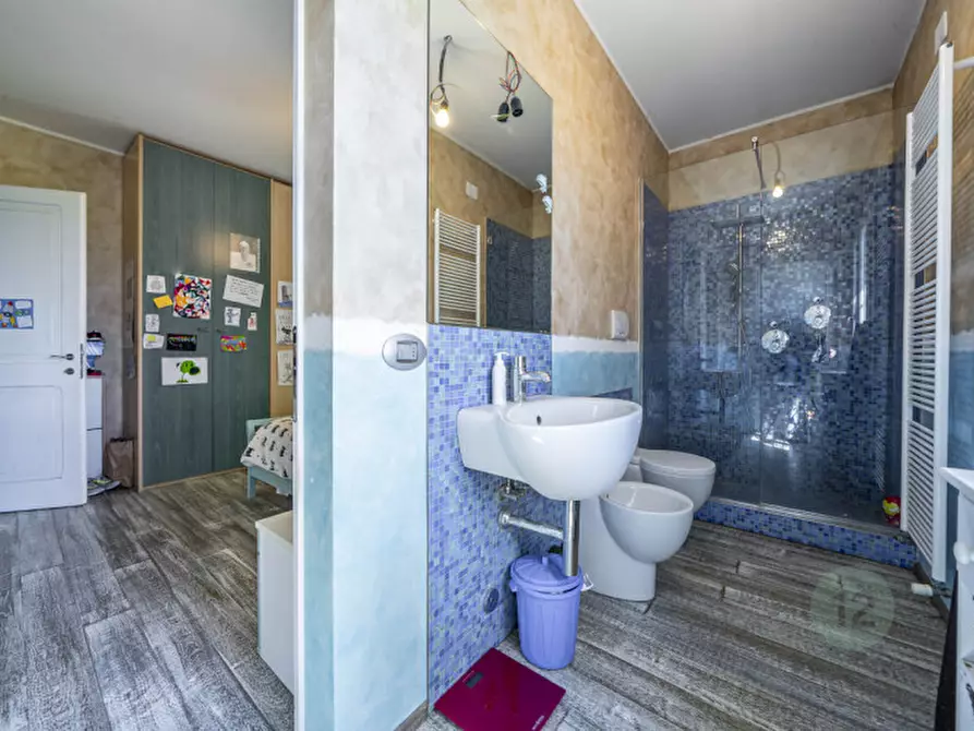 Immagine 27 di Villa in vendita  in via San Giacomo a Carpi