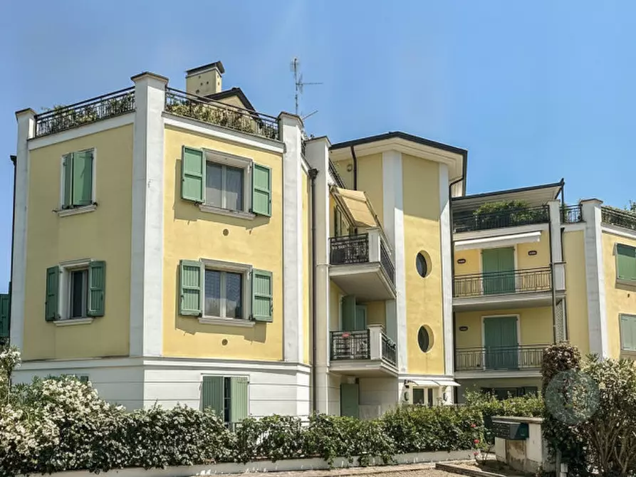 Immagine 1 di Appartamento in vendita  in Via dell'Uva 11 a Carpi