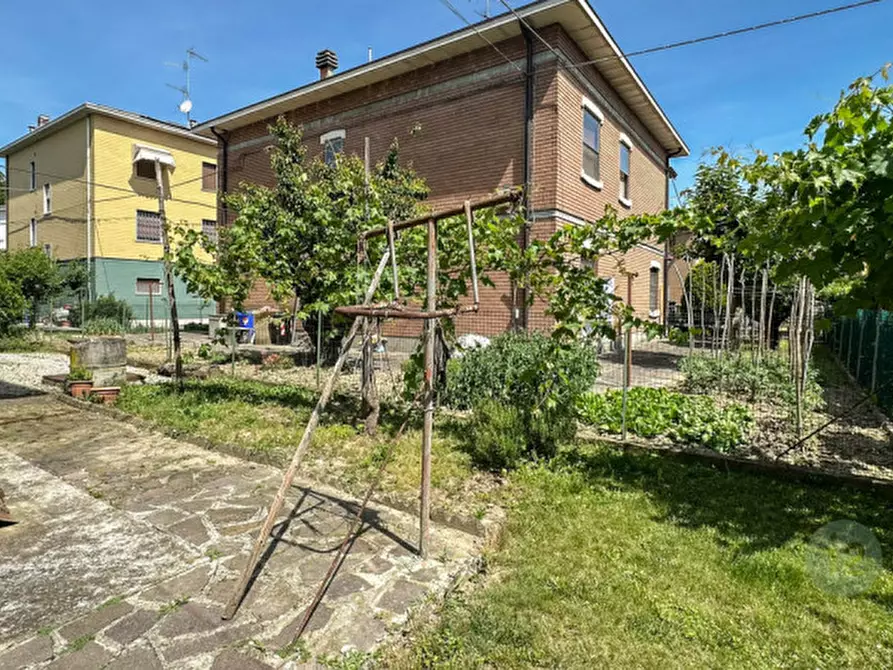 Immagine 9 di Casa trifamiliare in vendita  in via Chiesa di Santa Croce 30 a Carpi