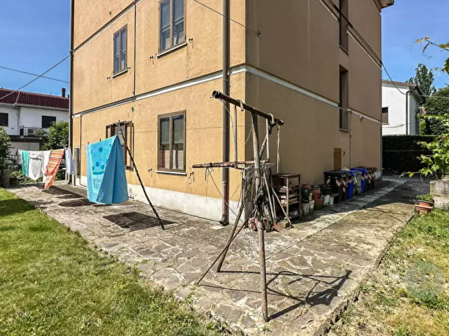 Immagine 44 di Casa trifamiliare in vendita  in via Chiesa di Santa Croce 30 a Carpi