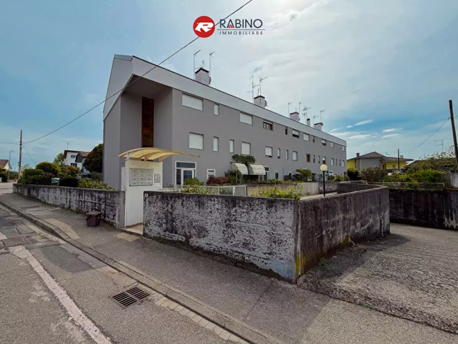 Immagine 1 di Appartamento in vendita  in via Chiavris n. 42 a Tavagnacco