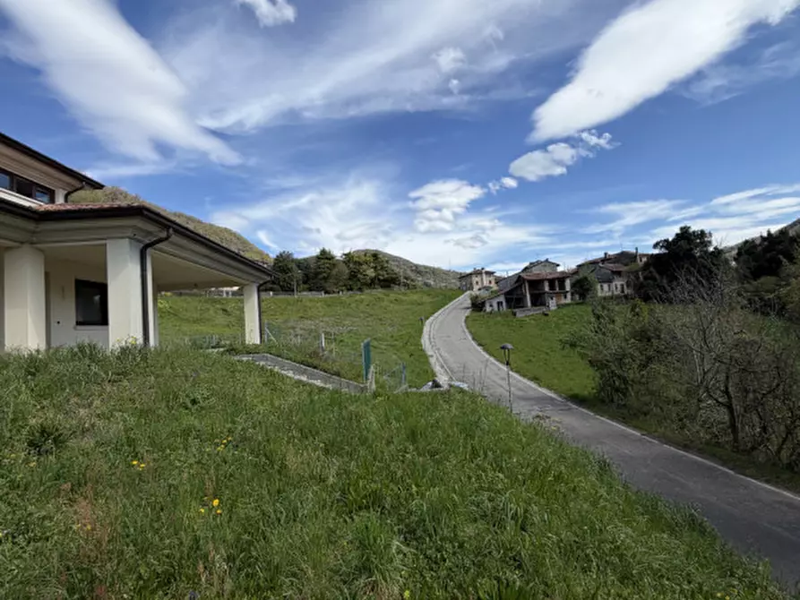 Immagine 9 di Casa bifamiliare in vendita  in Via degli Alpini a Tarzo
