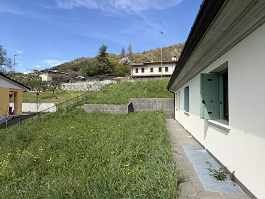 Immagine 10 di Casa bifamiliare in vendita  in Via degli Alpini a Tarzo