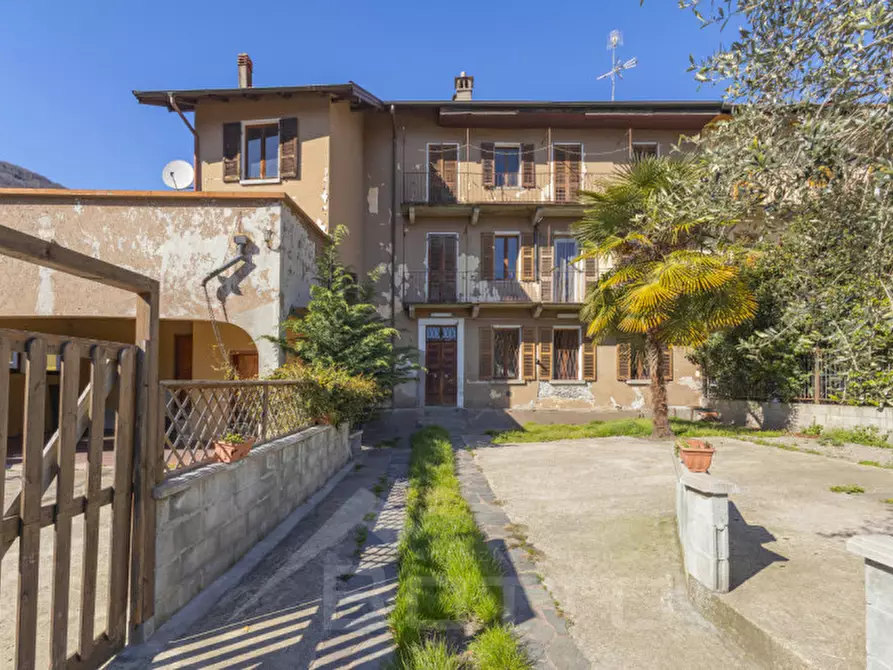 Immagine 1 di Casa indipendente in vendita  in Via Monte Massone, 40 a Omegna