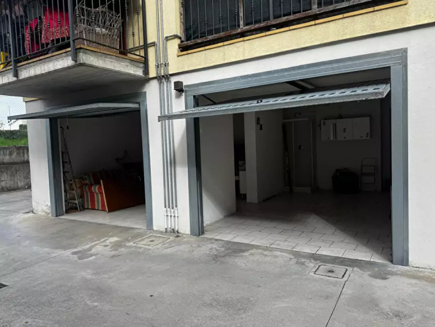 Immagine 30 di Appartamento in vendita  in Via Guglielmo Marconi 166 a Montichiari