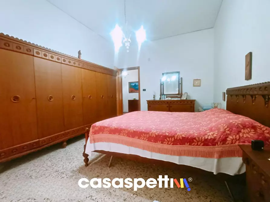 Immagine 21 di Appartamento in vendita  in Via Antonio Barone, 12 a Salerno