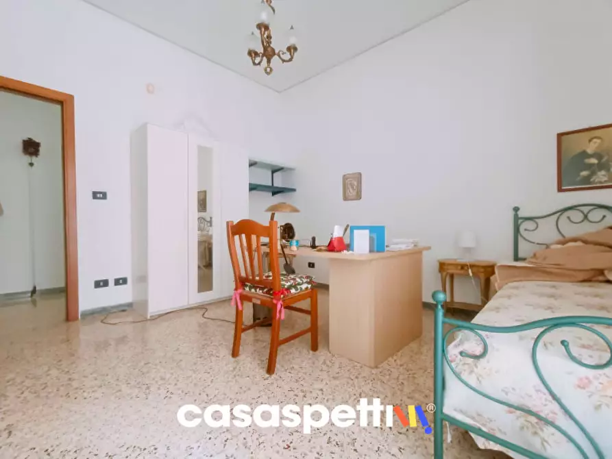 Immagine 24 di Appartamento in vendita  in Via Antonio Barone, 12 a Salerno