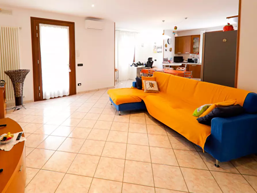 Immagine 10 di Casa bifamiliare in vendita  in Via Giovanni 23° a Granze