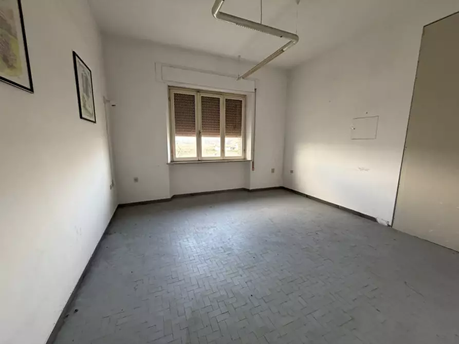 Immagine 11 di Appartamento in vendita  a Senigallia
