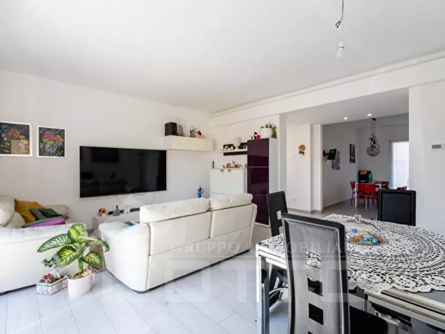 Immagine 6 di Casa bifamiliare in vendita  in Via Raffaello Sanzio 17 a Bellinzago Novarese