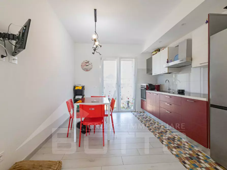 Immagine 8 di Casa bifamiliare in vendita  in Via Raffaello Sanzio 17 a Bellinzago Novarese