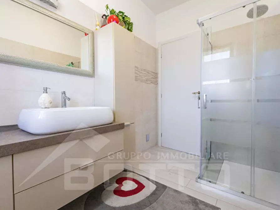Immagine 21 di Casa bifamiliare in vendita  in Via Raffaello Sanzio 17 a Bellinzago Novarese